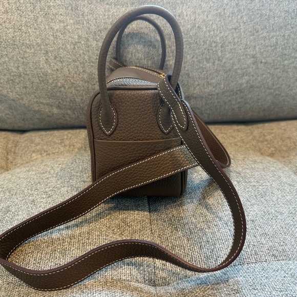 Elegant Brown Leather Women's Bag - Picture 6 of 11